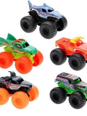 New Monster Jam Collectible Monster Trucks lot of 5